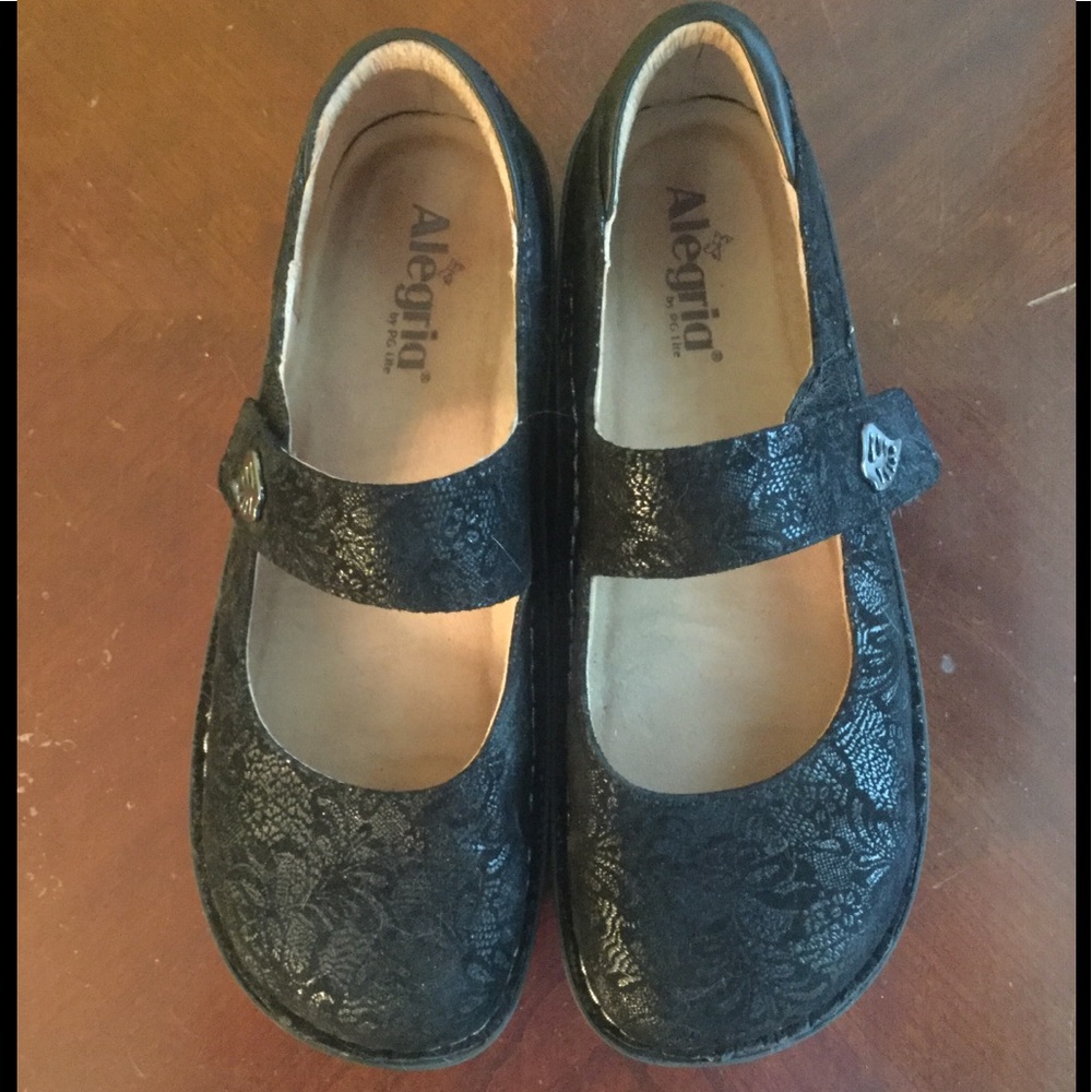 Algeria shoes